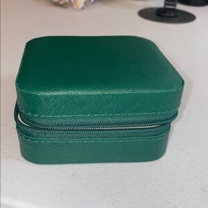 Green Zippered Travel Jewelry Box